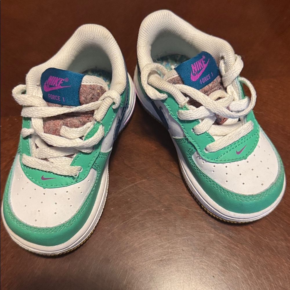 Nike Kids' Sneakers in White and Blue